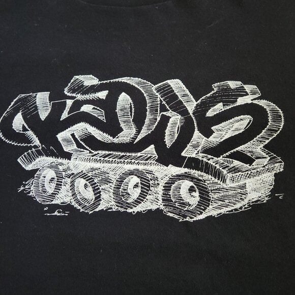 UNIQLO x KAWS T-Shirt Graffiti Art Tee Black XXL Streetwear Skate Grunge - Picture 2 of 5